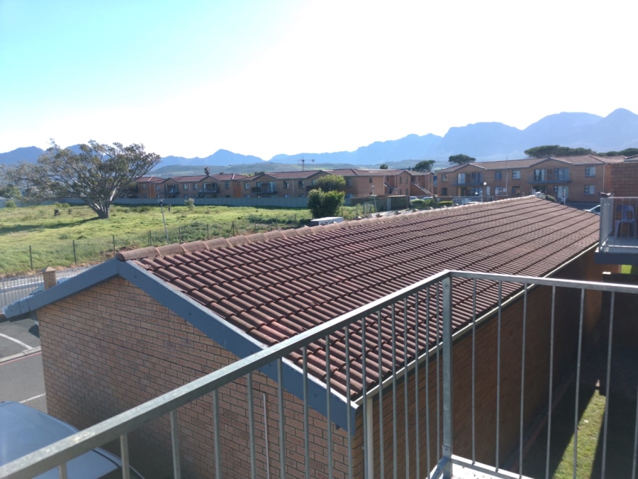 2 Bedroom Property for Sale in Pine Acres Western Cape